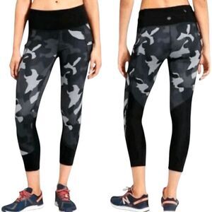 ATHLETA Camo Relay Jogger Size XS